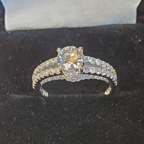 18K WHITE GOLD RING - Picture 12 of 14